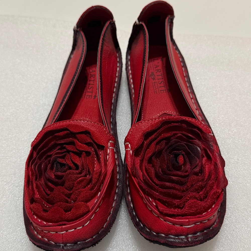 L'ARTISTE Spring Step Dezi Red Slip On Leather Shoes Flower EU 39-8New W/O Box